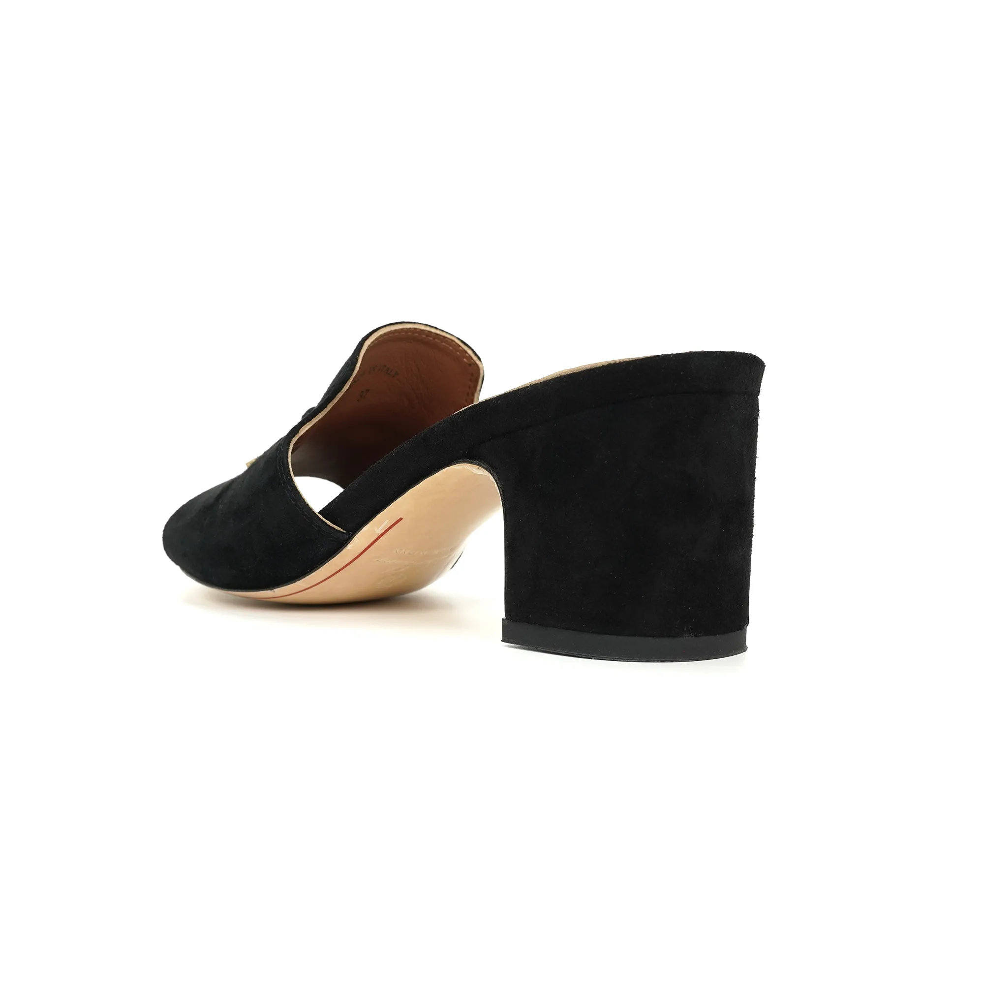 👟👟Ex-factory price 440👟👟 Genuine leather sole +30 suede sheepskin slippers with a strap decorated with Loro Piana My Charms charms and decorated with tone-on-tone stitching. Sophisticated and feminine, it pairs well with both city and resort looks. For those looking for an elegant upgrade, the summer glamor slipper is known for its slim open-back silhouette. size: 35-44 (custom-made sizes 43 and 44 are non-returnable) Upper: imported suede sheep leather (sheep), cowhide ostrich pattern, cowhide snake pattern Lining: imported high-grade mixed sheep silk Heel height: 5.5CM